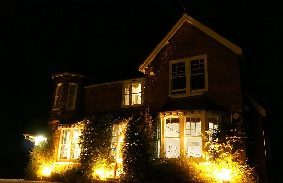 The Lawn Guest House Gatwick-1