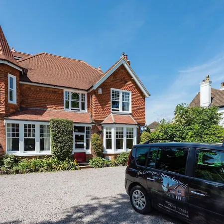 The Lawn Guest House Gatwick-3